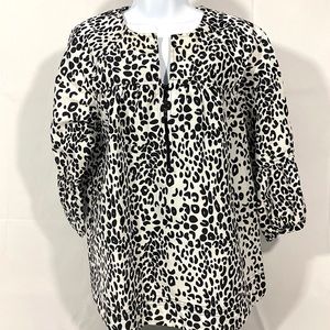 WD-NY WMN Blouse B/W Animal Print Front Zip